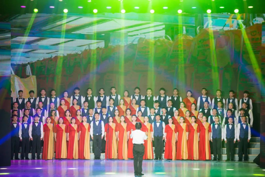 奋进新征程海化*党**旗红——山东海化集团举行庆祝中国*产党共**成立102周年职工文艺演出