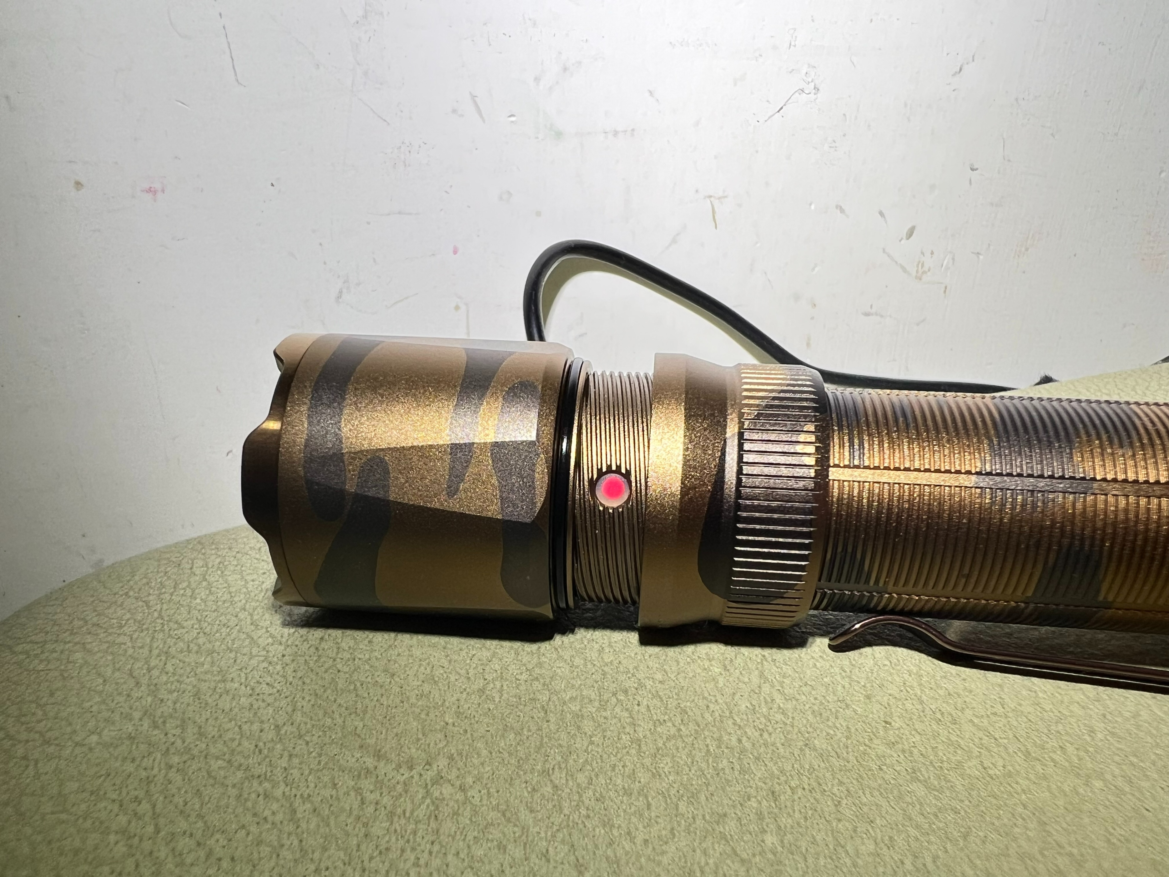 fenix手电测评tk35,fenixtk20uev2.0战术手电