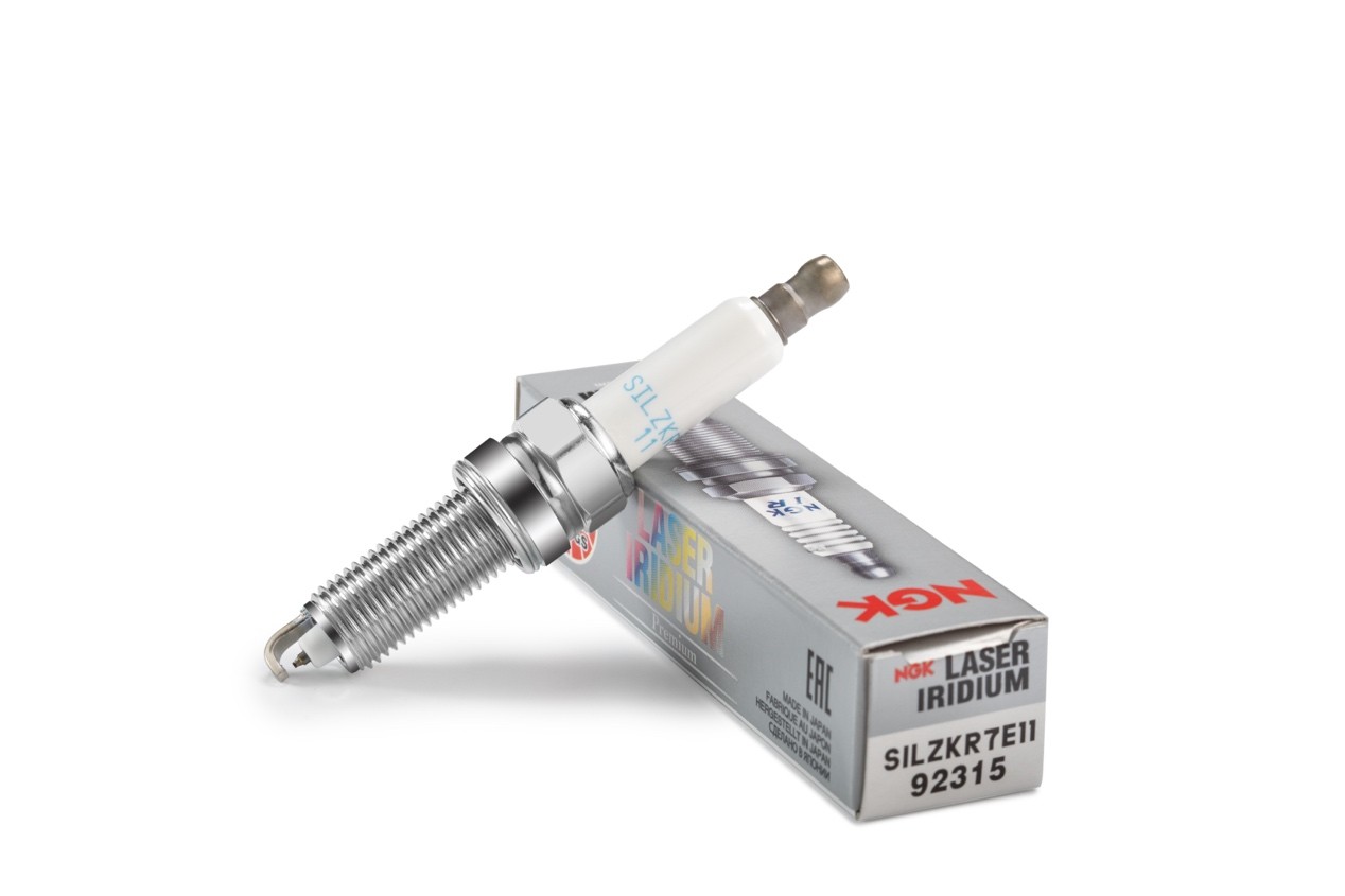 ngk火花塞官方正品适配丰田,汽车火花塞评测视频