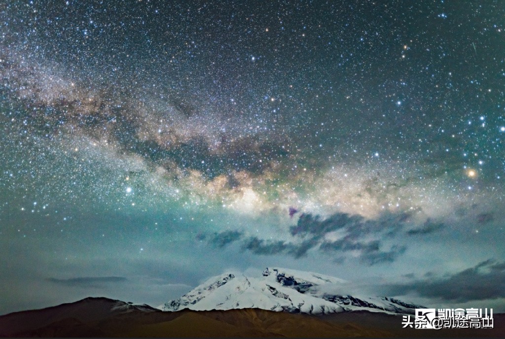 慕士塔格峰冰裂缝,慕士塔格峰2021