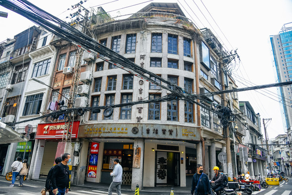 厦门最值得吃的海鲜市场是哪里,厦门八市烟火味大排档