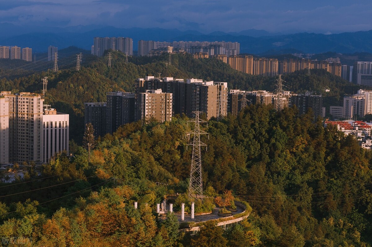 湖北医药学院是湖北医学院吗,十堰湖北医药学院是公办还是民办