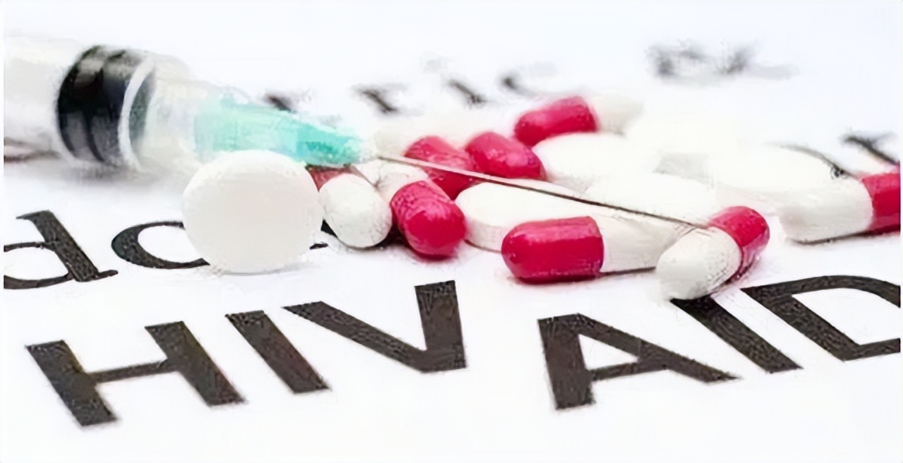 60岁，他大概是中国存活最久的艾滋病人，带着自己遗像活了十几年