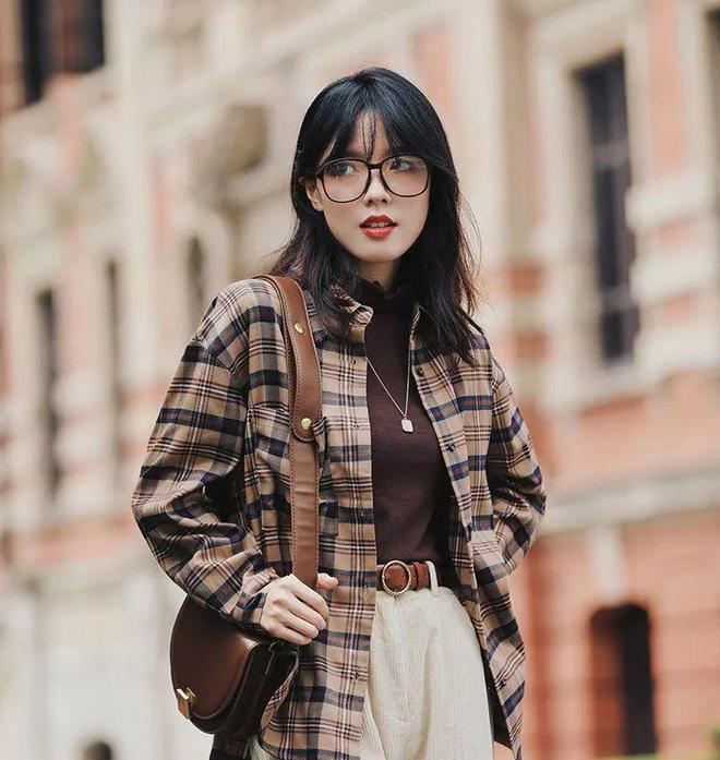 古典美式和轻奢美式哪个好,古典法式与美式