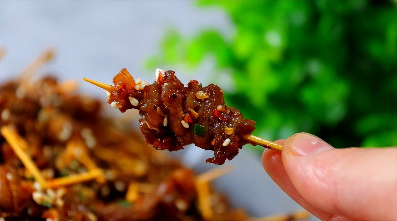 白水煮羊肉用羊的哪个部位最好吃,冬季怎样吃羊肉暖身不上火