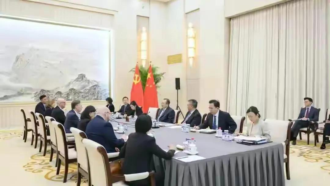 中国新消息传出，韩国商贩表示欢迎中国旅客到此一游