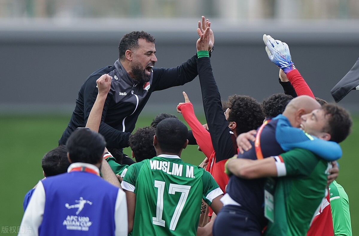 亚洲杯伊朗队2比1战胜日本队,亚洲杯爆冷0比7不敌乌兹别克斯坦