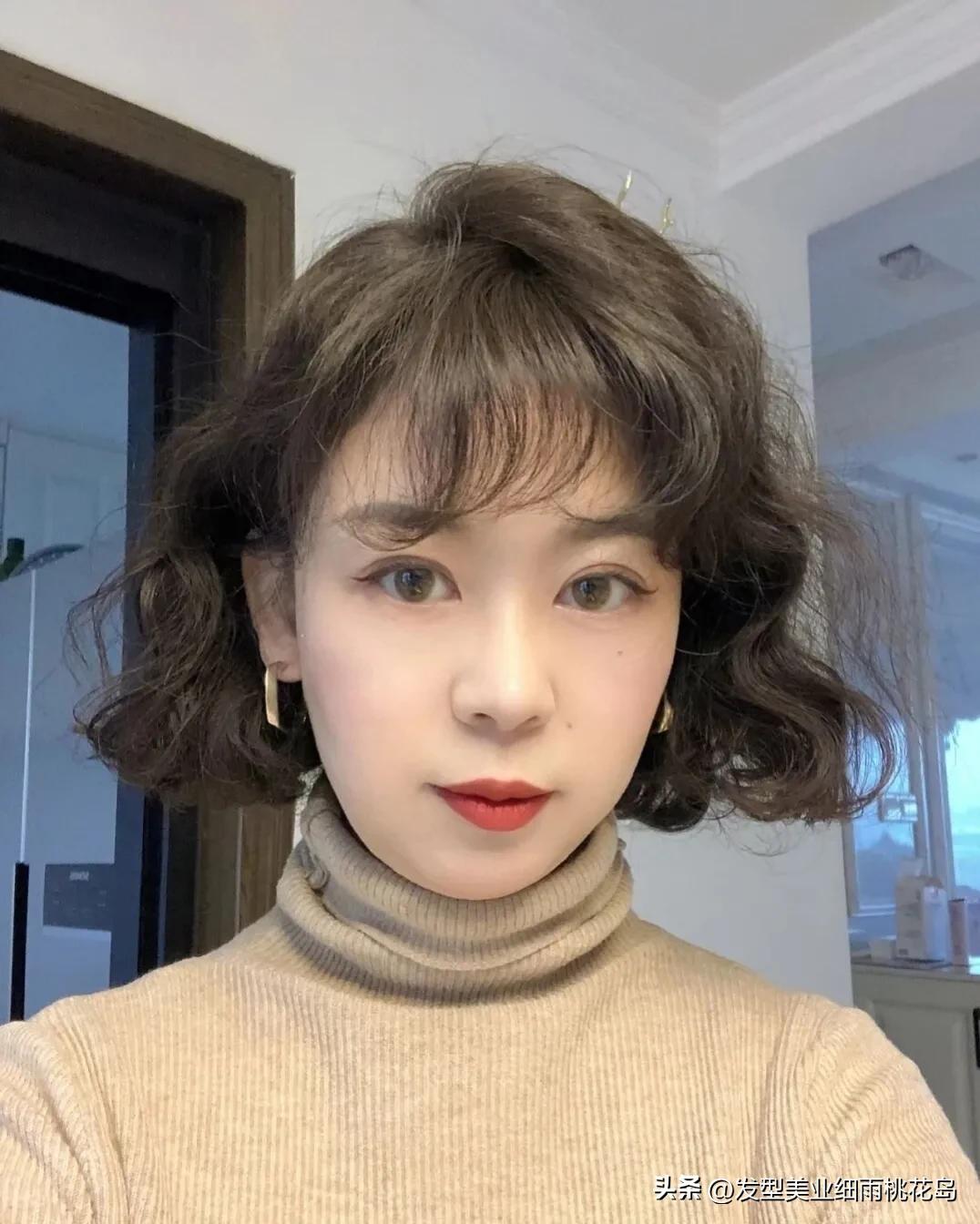 烫什么短发显脸小年轻,又酷又温柔的短发