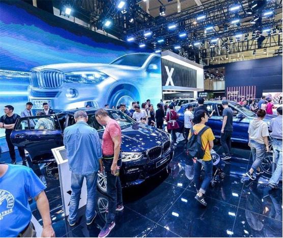 又一传统行业败了，曾有大量人“充面子”购买，现在降价都被嫌弃