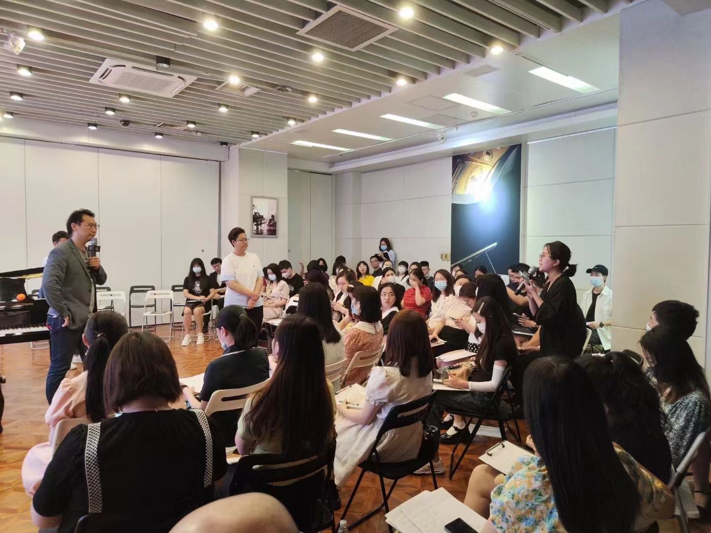 成都买钢琴去哪家琴行比较好？