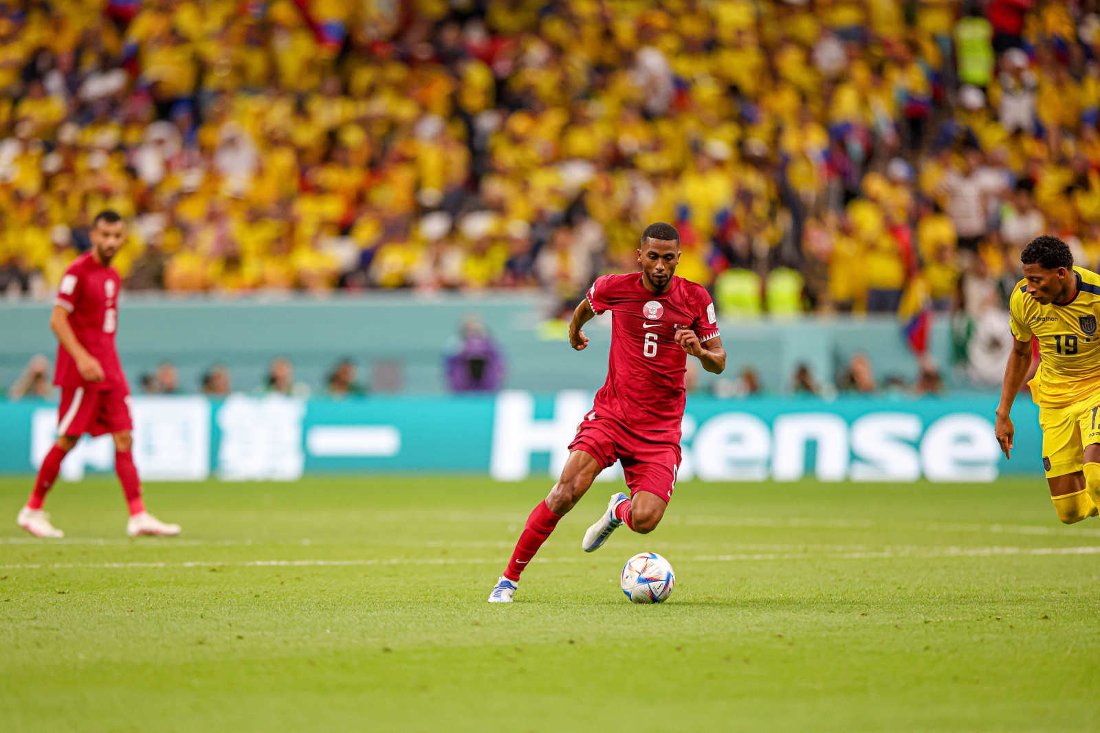 卡塔尔吐槽中国足球爆笑名场面,卡塔尔世界杯被西方媒体抨击新闻