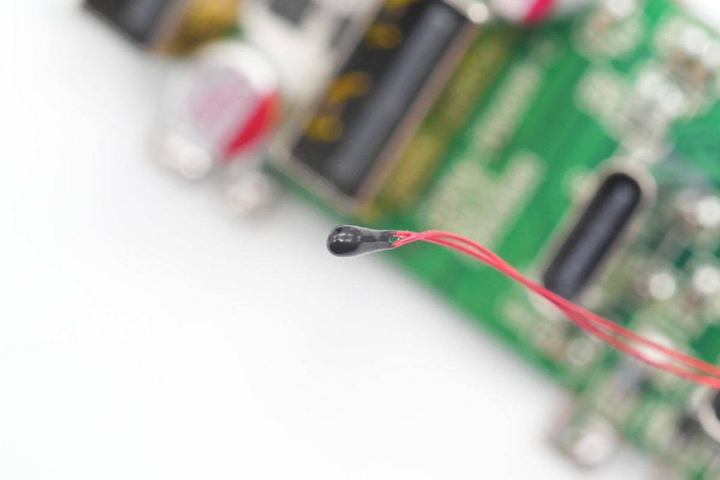 哈曼卡顿infinitylab65w,哈曼卡顿琥珀便携版充电器