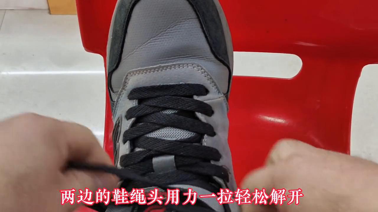黄鞋系鞋带的方法,4孔板鞋系鞋带方法简单又好看