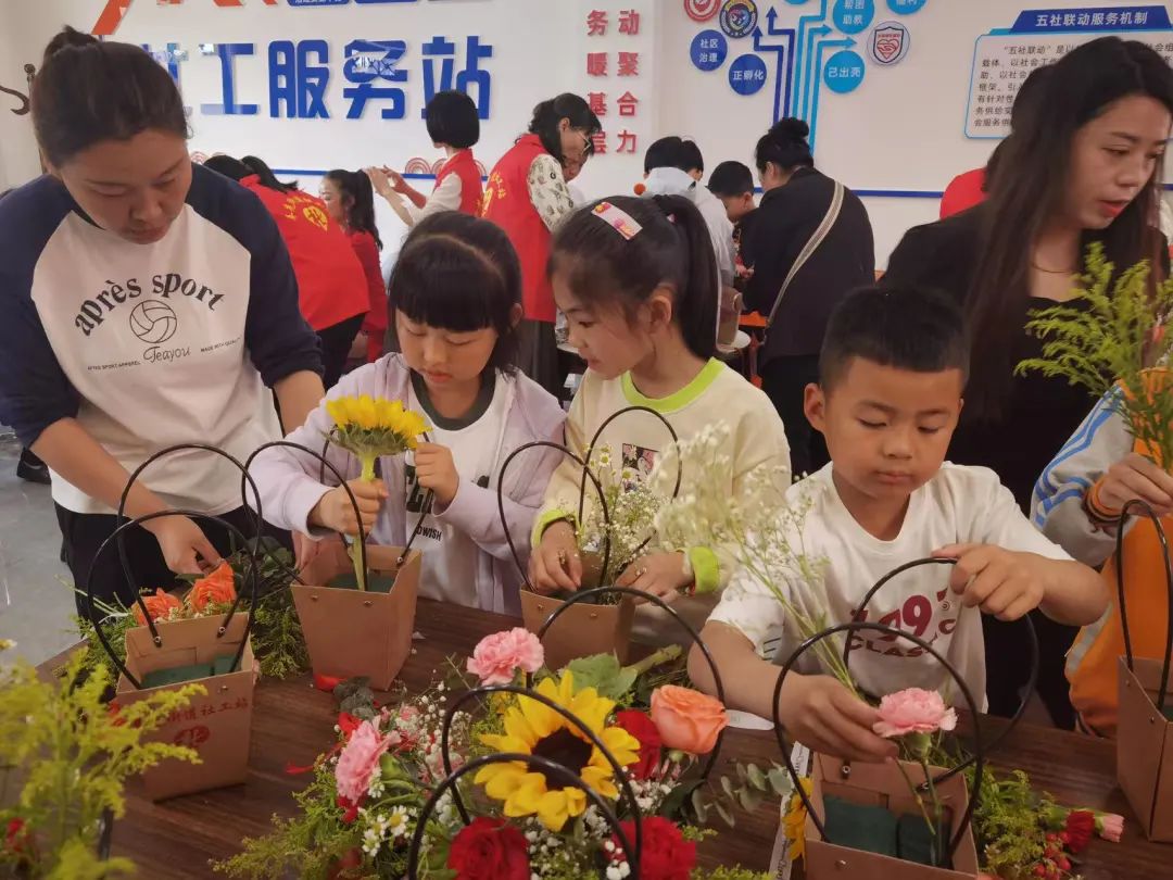 送温暖献爱心社区志愿服务活动,关爱社区老人送温暖