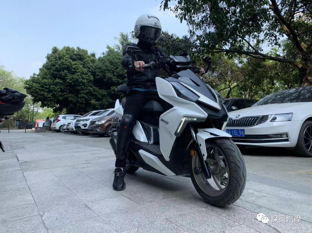 光阳krv180对比三阳drg158,雅马哈nvx155和三阳drg158