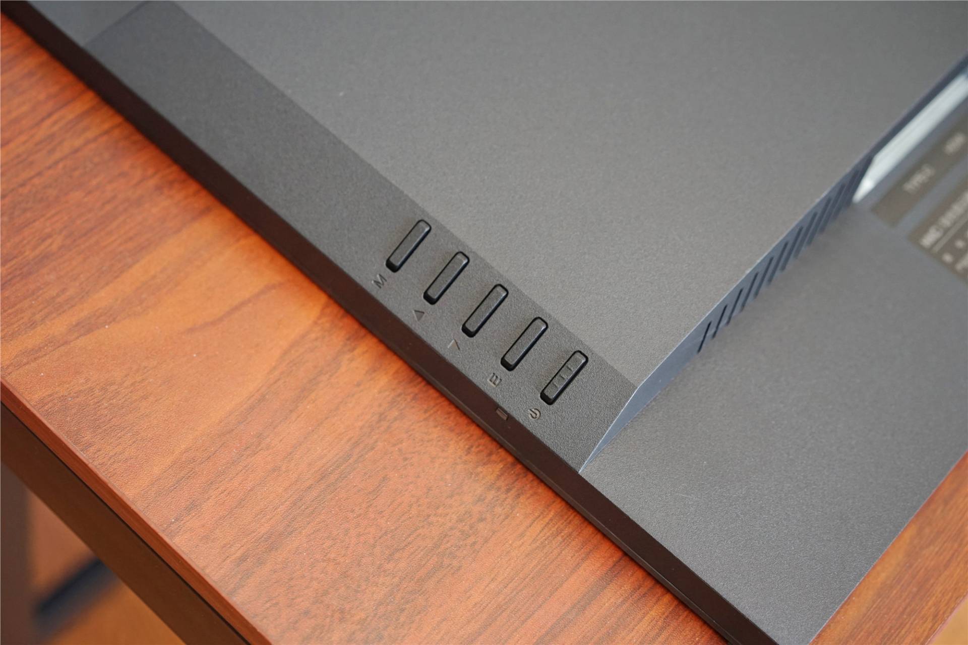 hkct2751u显示器价格,hkct2751q支持重力感应吗