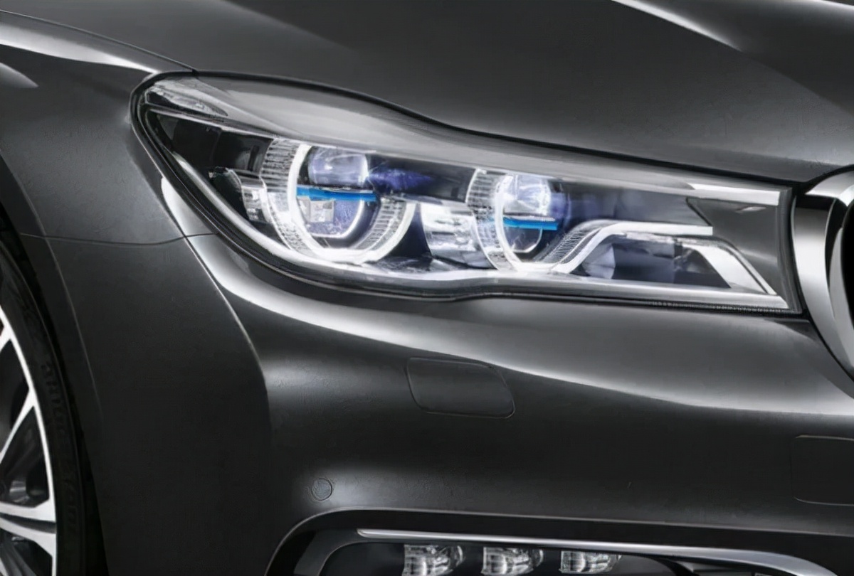 氙气大灯和led大灯激光大灯哪个好,氙气灯大灯注定输给led大灯