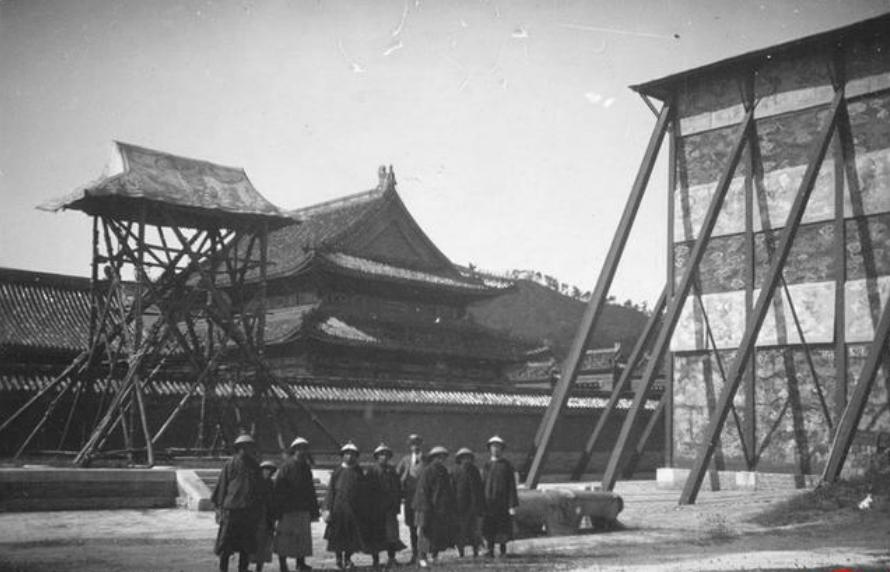 慈禧死后尸体为何不腐,慈禧遗体被扔棺外40天