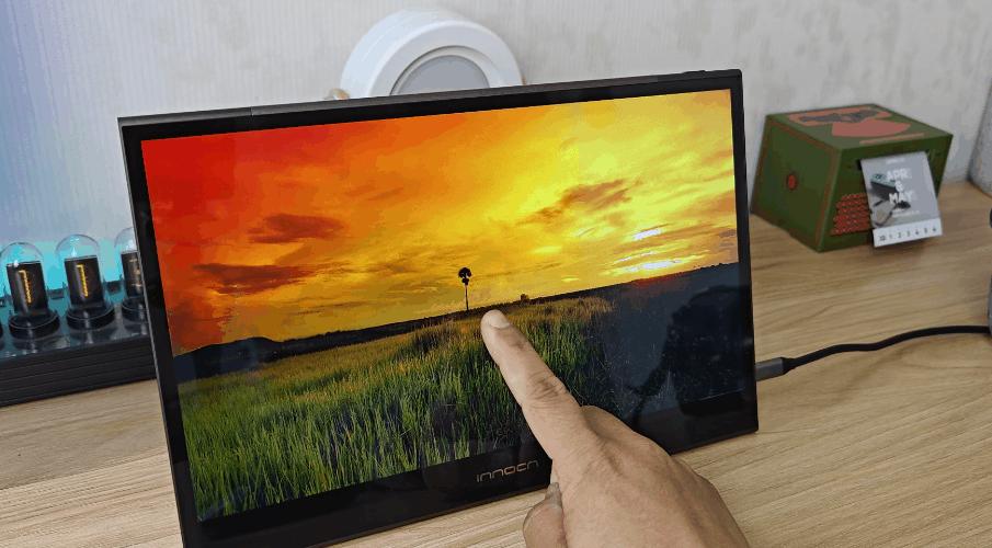 目前市面上最好的oled显示器,目前oled最好的显示器