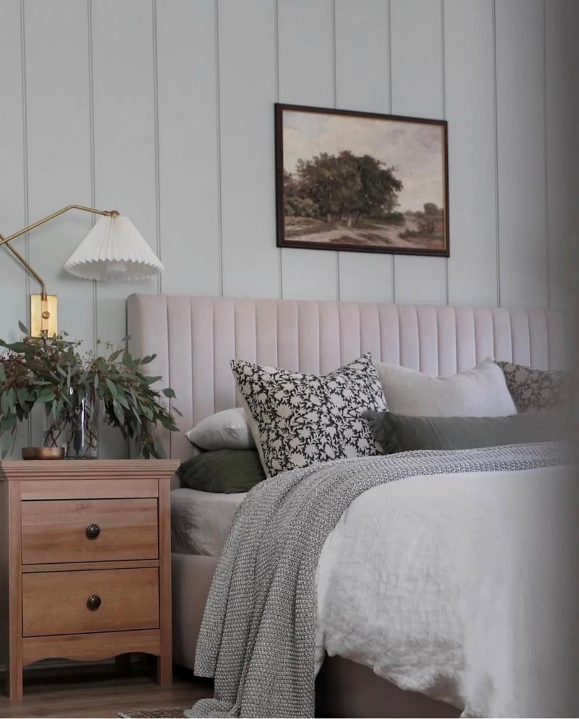 高级感原木风客厅设计,英国女子装修新房