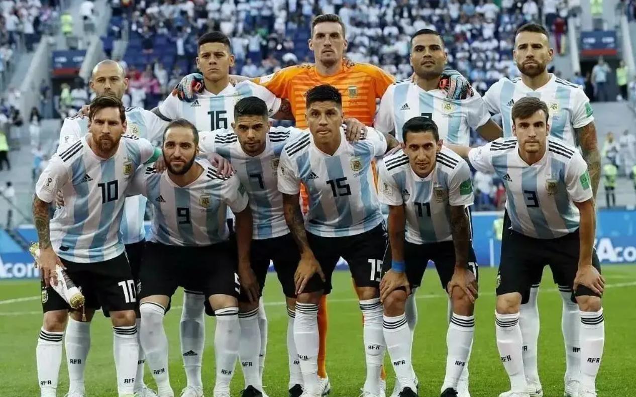 收藏卡塔尔足球,卡塔尔世界杯收藏册