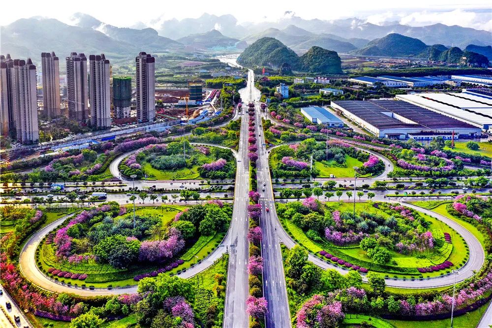 春天，我想到一座城，吃粉粉，看粉粉