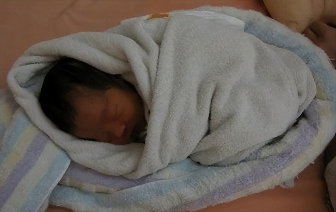 18岁患癌女孩临终遗言,女孩患癌18年一直坚持治愈成功