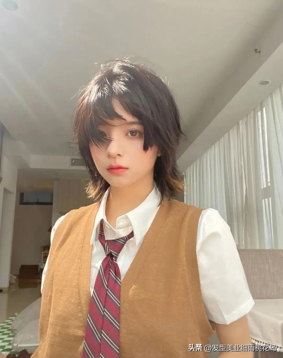 少年发型13岁短发,好看的短发造型少年感