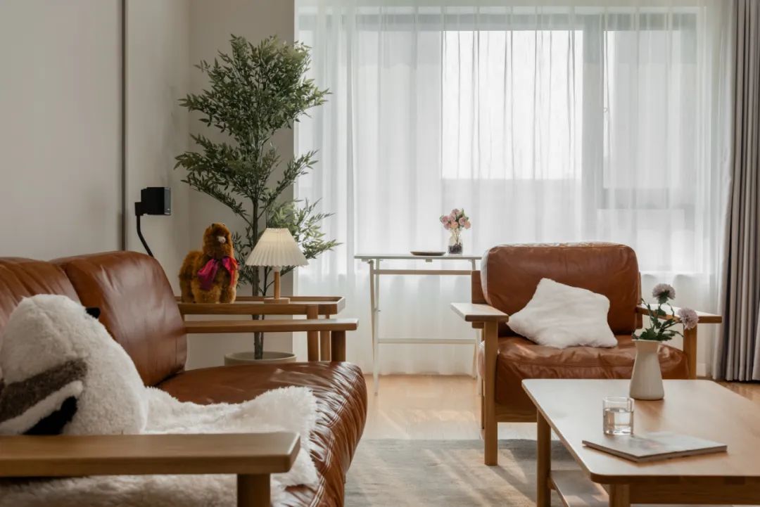 北京夫妻的120㎡新家火了，全屋刷大白墙，却有藏不住的高级感