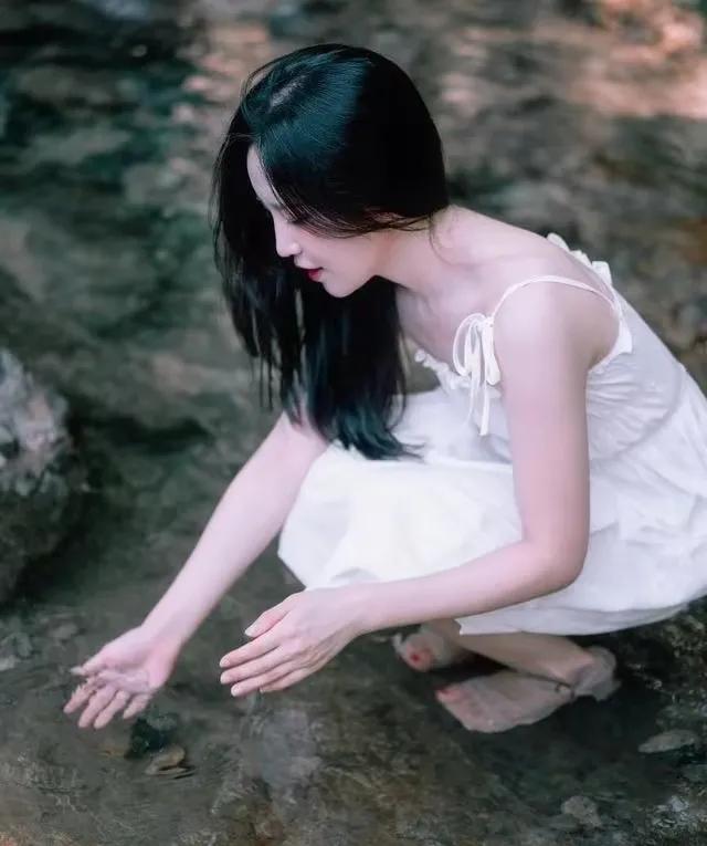 新解：李白杜甫乘舟游石门