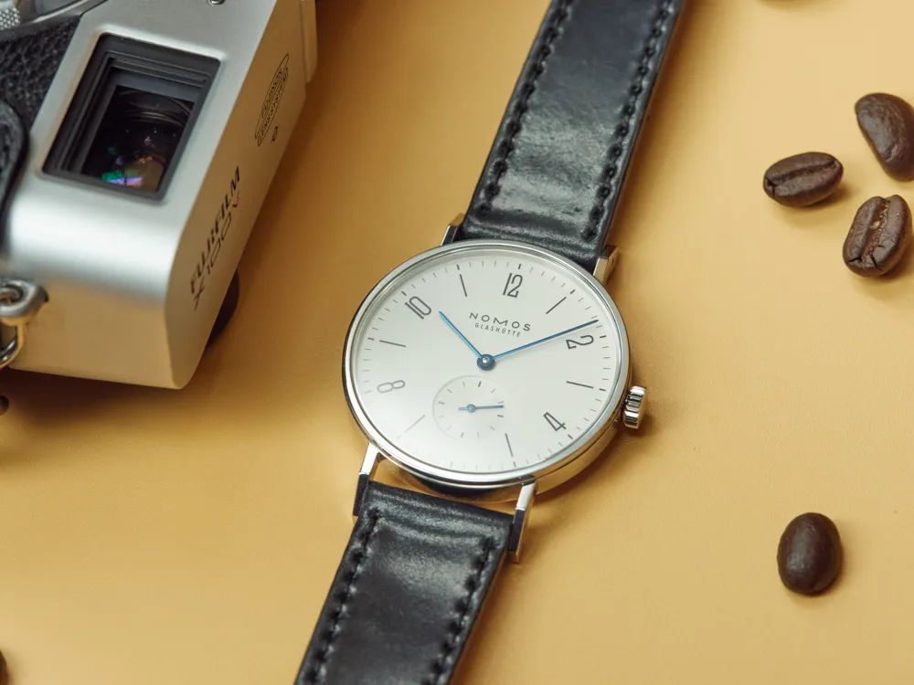 1万多逃不过的选择!这块表的设计就突出一个极简美