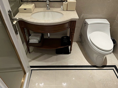 鍒濆涔嬫梾榛勯噾娴峰哺,鍒濆涔嬫梾