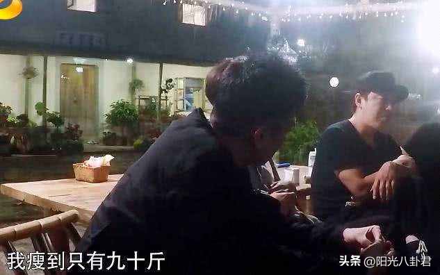 双腿细似竹竿，体型堪比纸片，内娱男星的审美真是太“畸形”了