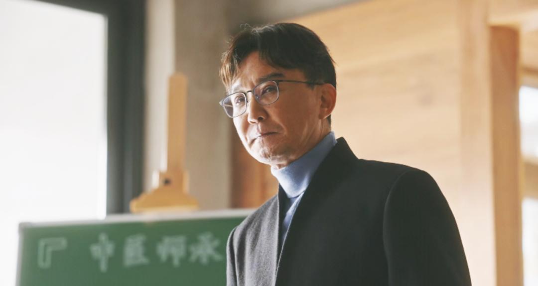 收视破2.1，女主角一出场就牢牢抓住了我眼球，这剧要火了