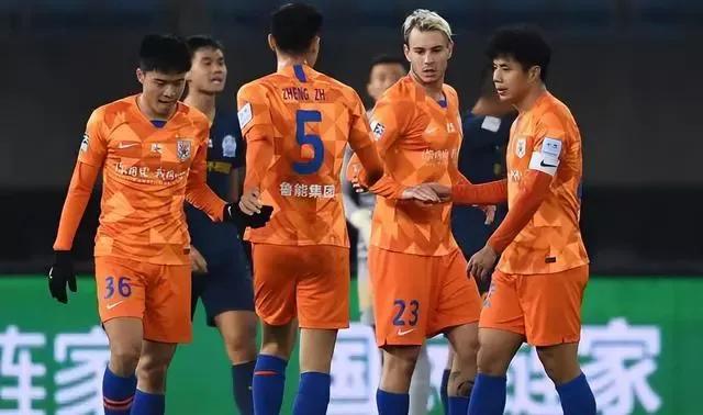 中超最新战报山东泰山,中超最新排名泰山绝杀国安领跑