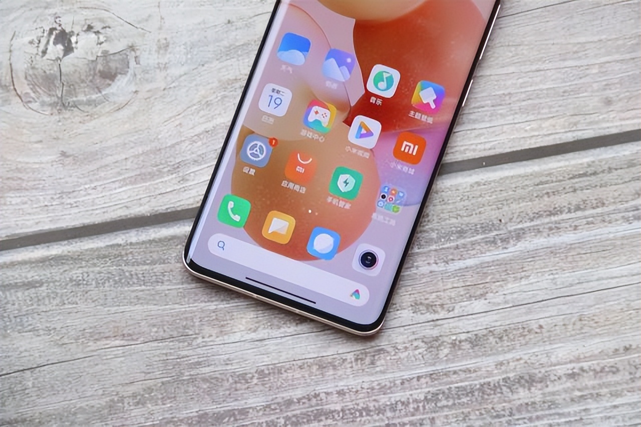 从2488降到1288的小屏旗舰,2000元12+256g曲面屏