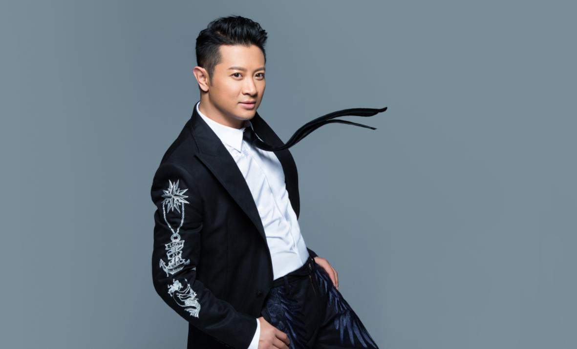 罗中旭眼睛受伤的照片,罗中旭视网膜