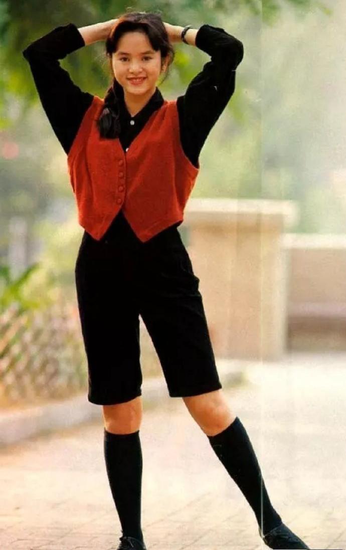 浪漫复古港风穿搭女,港风穿搭女复古时髦气质