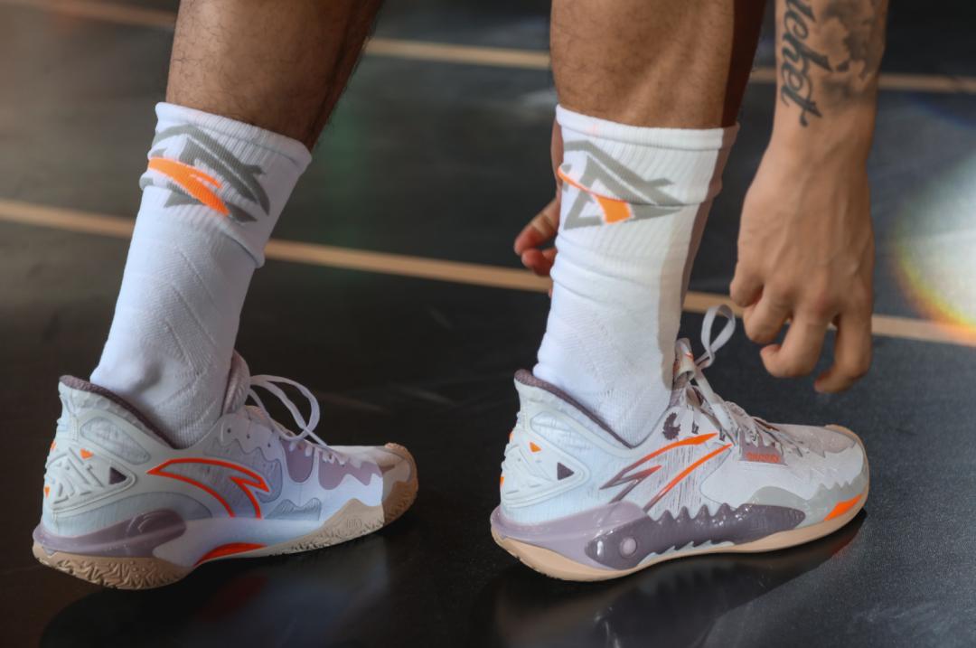 球鞋推荐2021年实战篮球鞋排行榜,突破速度型宽脚后卫球鞋推荐