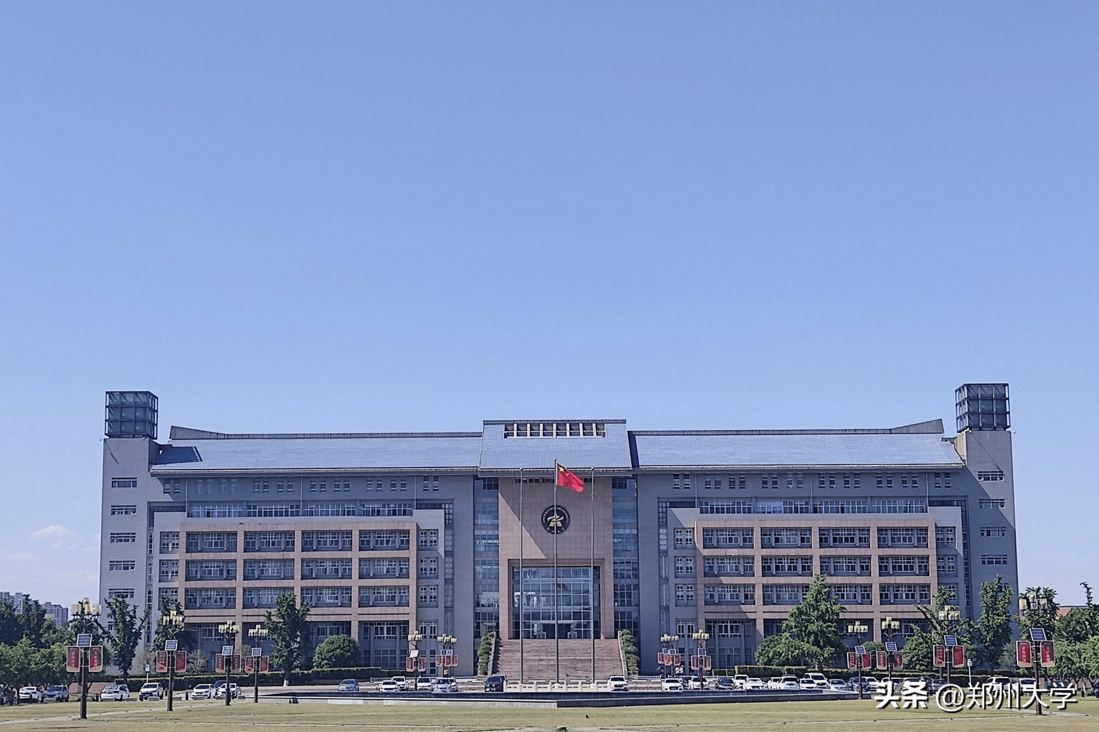 16种风格，在MBTI中探寻郑州大学的建筑地标——