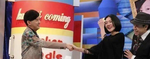 黄子佼承认强吻17岁少女拍裸照,曾劈腿小S,曝亲妈出轨大小S磕药