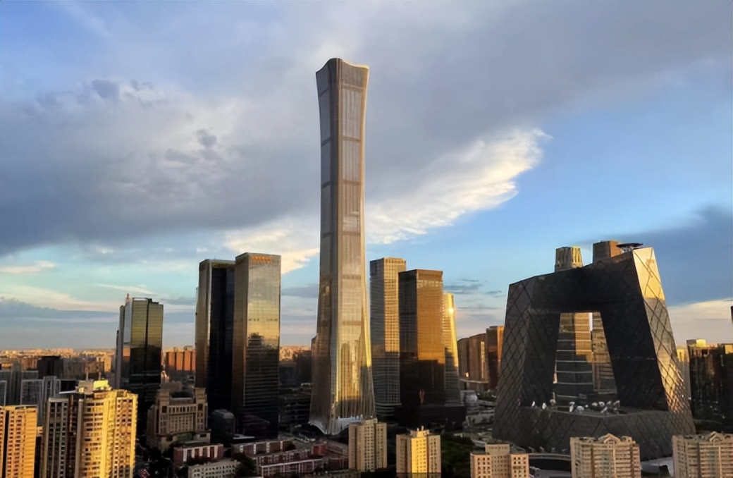 劲霸、波司登、范德安三大定位案例，看中国服装企业战略*局破**之道