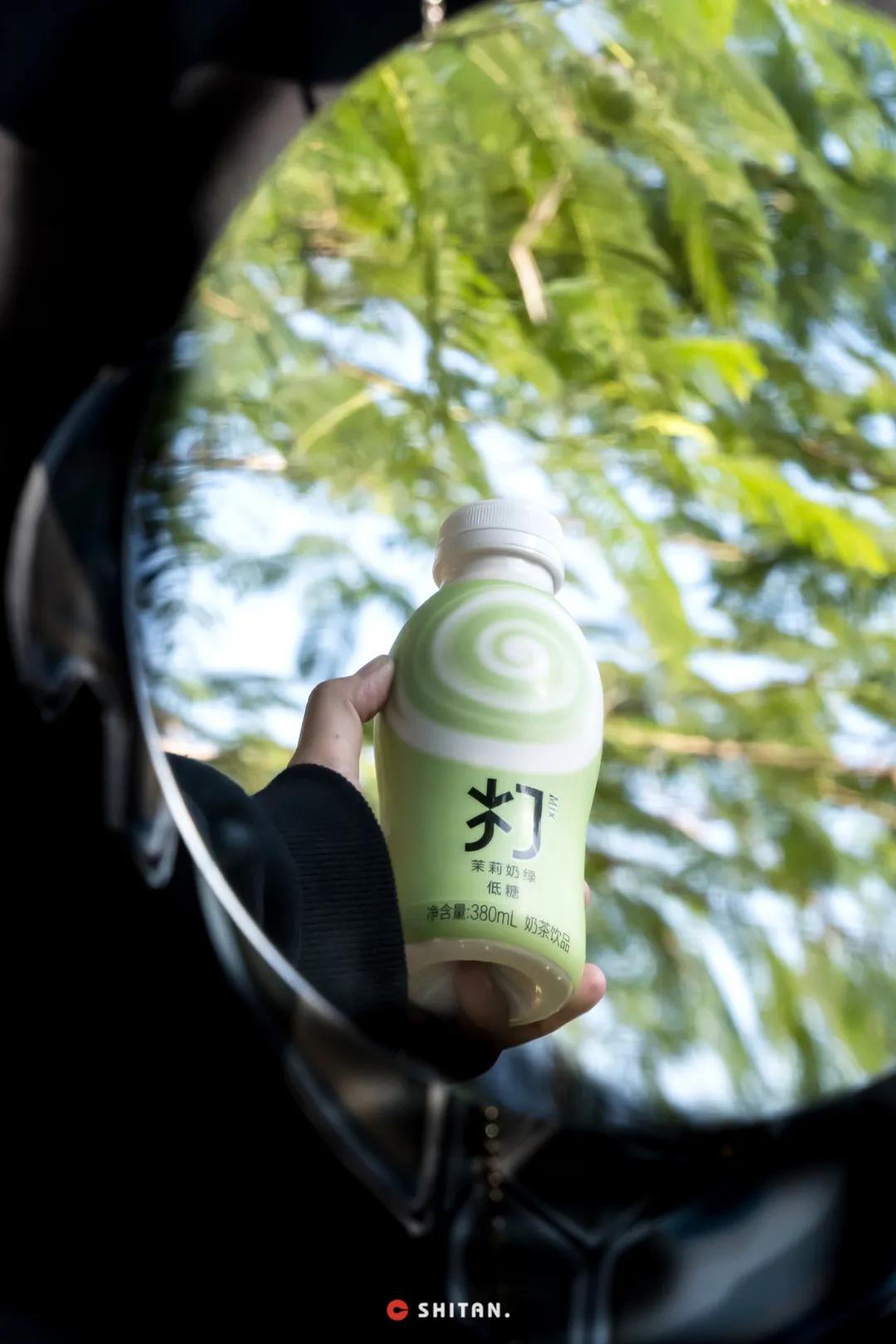 打奶茶真的好喝吗,之前很火的爆打奶茶