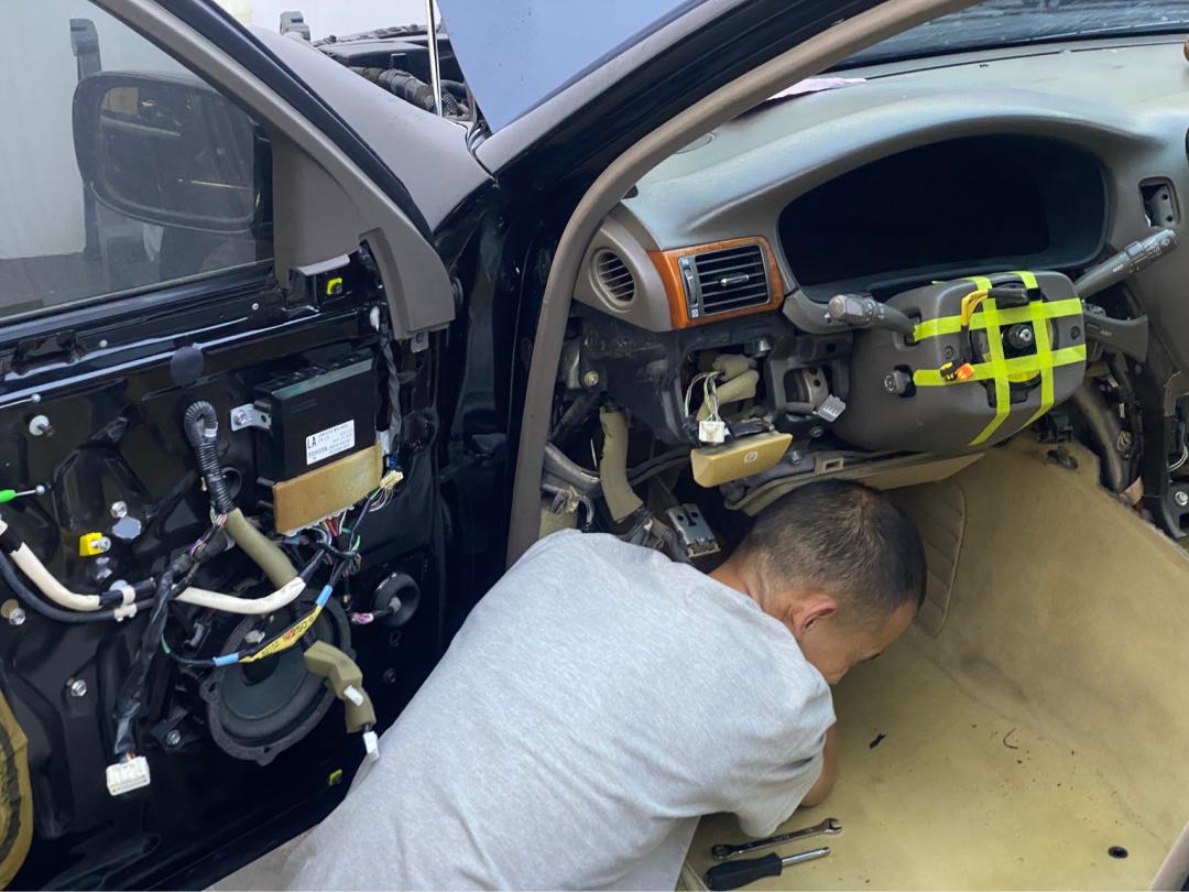 搞了辆“破烂不堪”05年凌志LS430，进厂翻新重造，复活又变新车