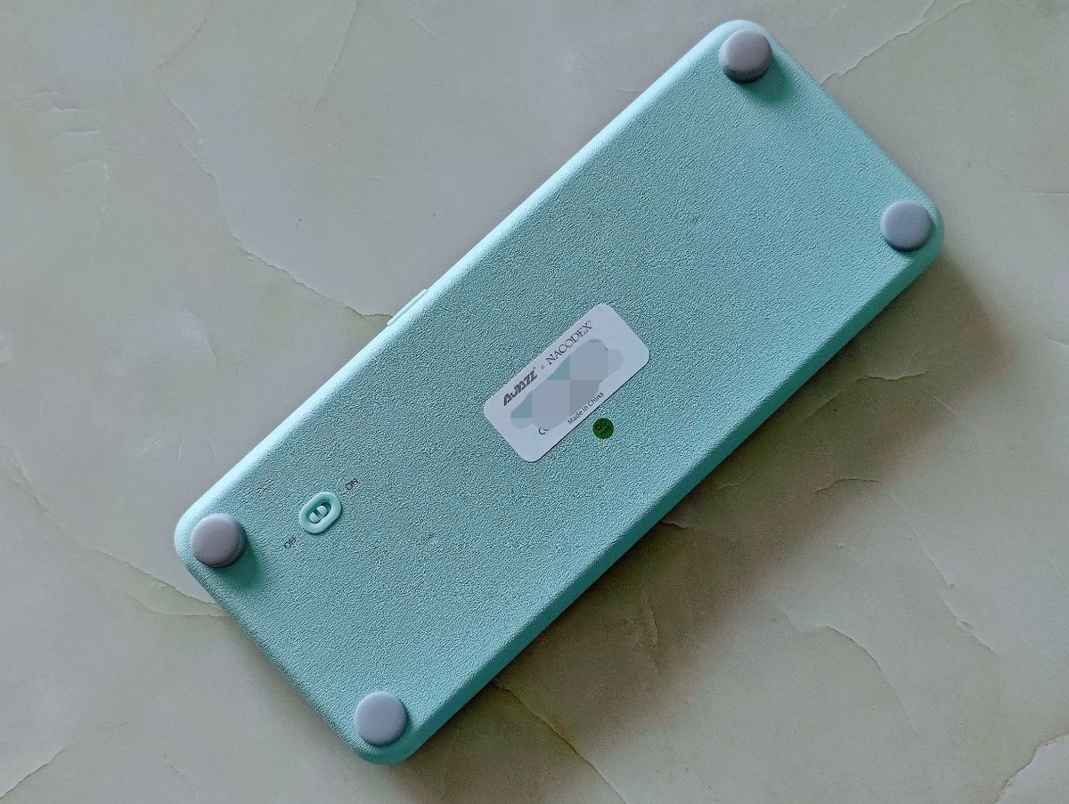 黑爵复古青轴键盘测评,青轴键盘和黑爵键盘哪个好