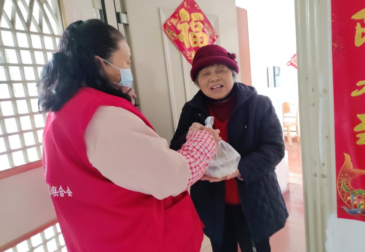 武汉市东龙社区“帮跑团”让服务跑起来