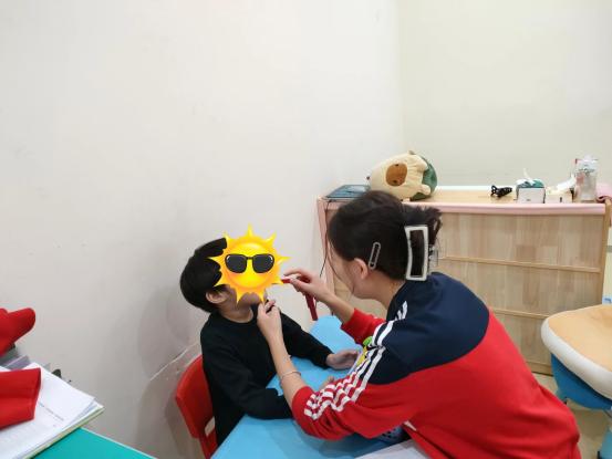 孩子前庭失调什么症状,前庭失调语言发育迟缓的表现