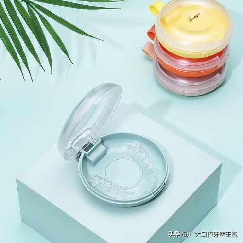 牙齿正畸过程中需要注意什么事项,正畸后要种牙怎么戴正畸保持器