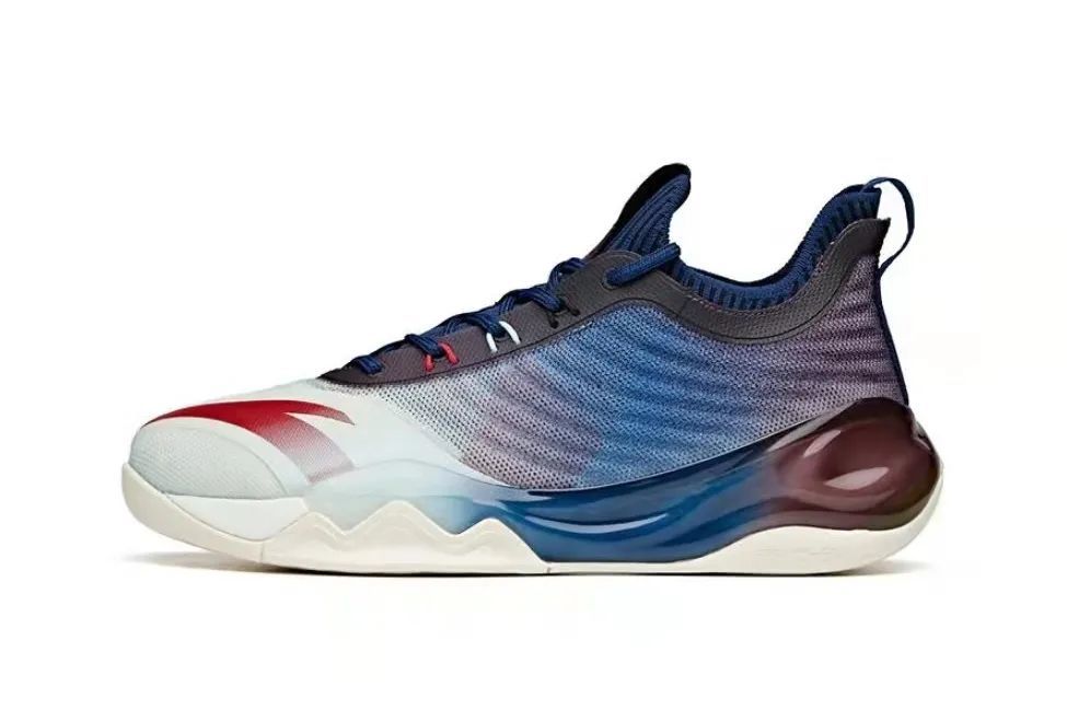 安踏多款老爹鞋曝光！满眼都是巴黎世家、新百伦的影子？