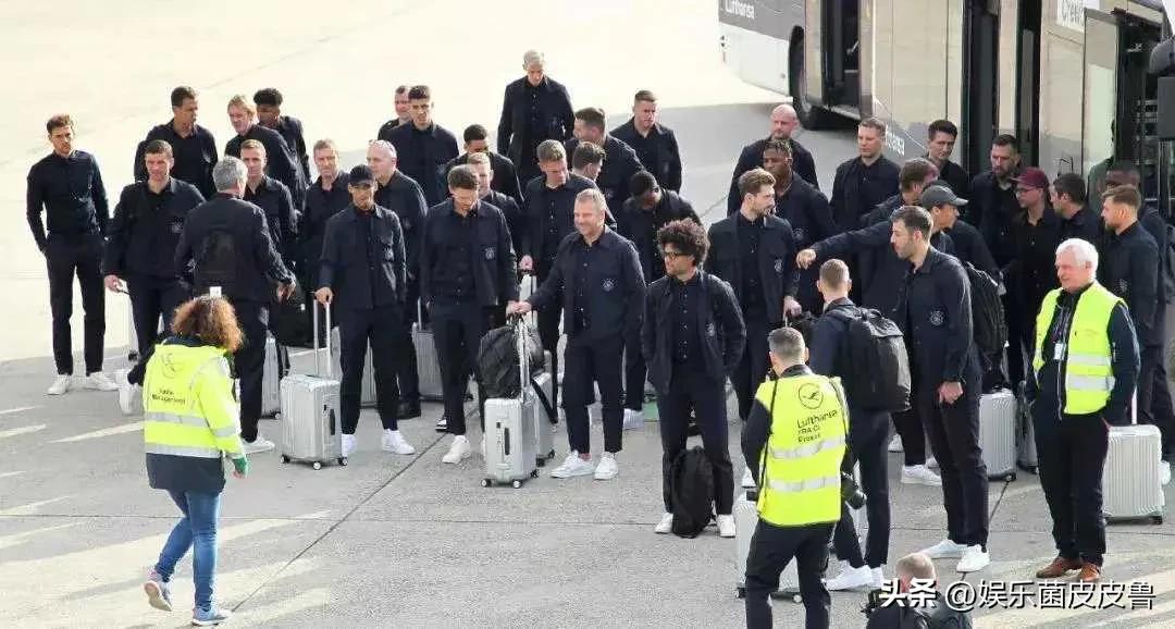 世界杯各球星都穿的什么足球鞋,世界杯内马尔c罗帅照